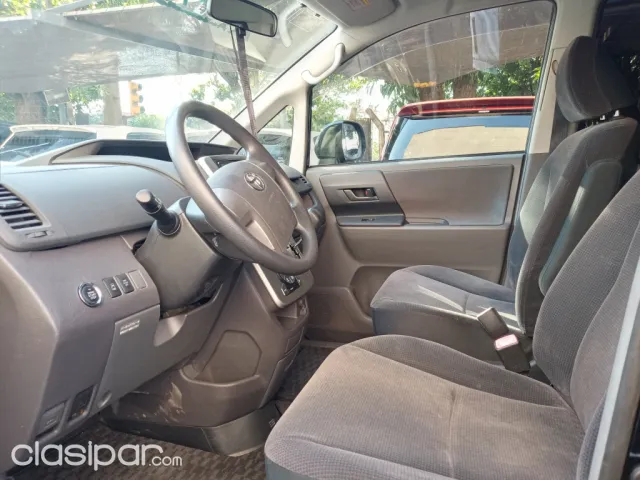 Toyota Voxy 2009 - foto 8