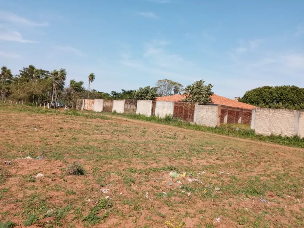 AMPLIA VIVIENDA FAMILIAR EN OFERTA — foto 2