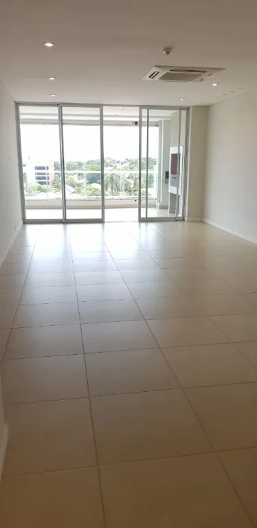 VILLAMORRA – RECOLETA –CASA RICA: ELEGANTE DEPTO, 3 MASTER SUITES, SEGURIDAD, PISCINA. — foto 3