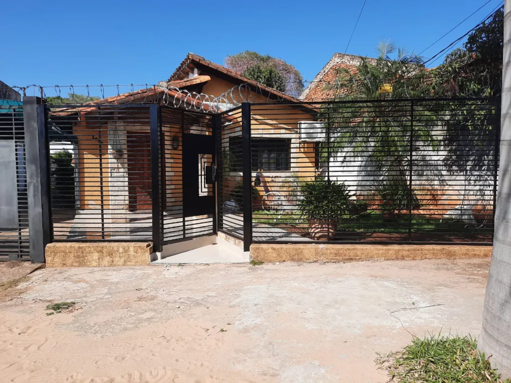VENDO Residencia Zona Lambaré — foto 2
