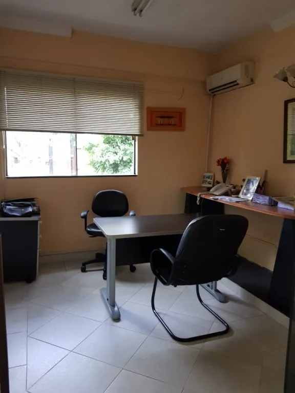 SE ALQUILA AMPLIO LOCAL PARA OFICINAS! — foto 3
