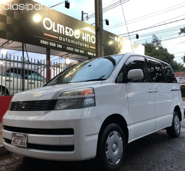 Toyota Voxy 2003 — foto 5
