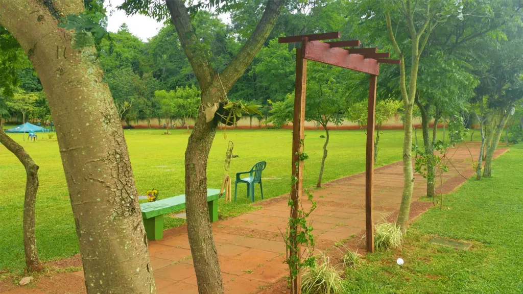 CEMENTERIO PRIVADO JARDÍN PARAÍSO, LUQUE — foto 2
