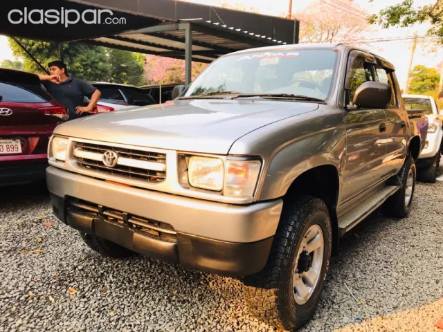 Toyota Hilux 2002 — foto 2