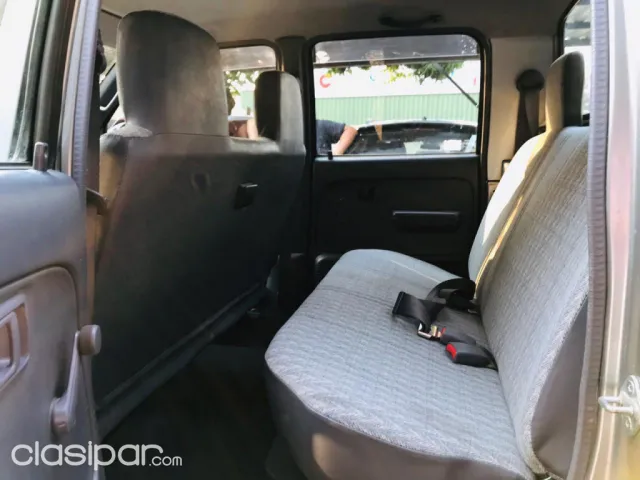 Toyota Hilux 2002 — foto 4