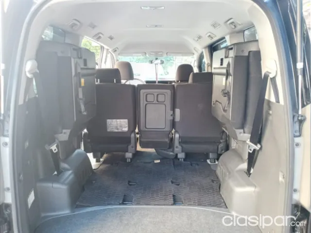 Toyota Voxy 2009 — foto 4