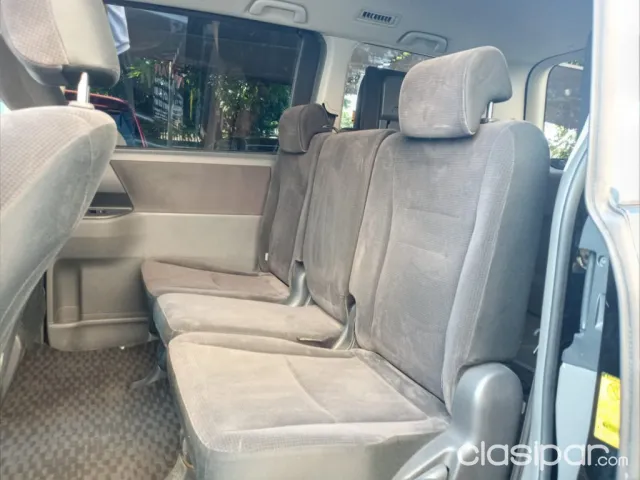 Toyota Voxy 2009 — foto 5
