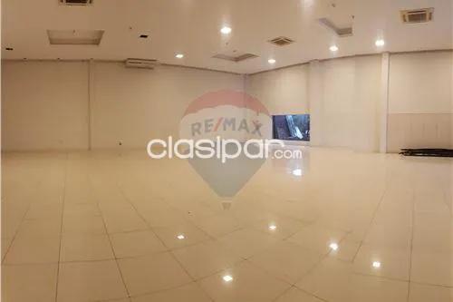 AMPLIO SALÓN CLIMATIZADO ZONA AVIADORES DEL CHACO — foto 3