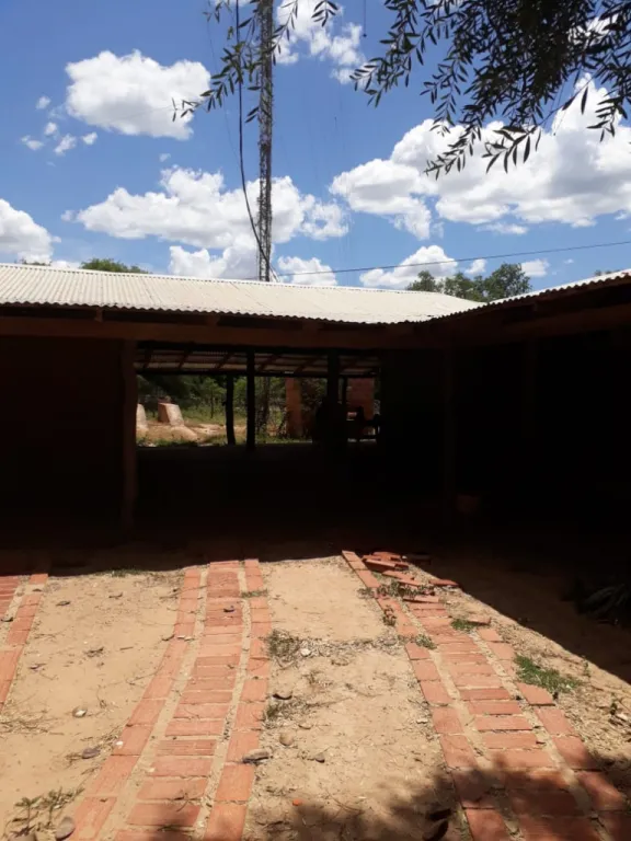 VENDO CASA EN CENTRO DE Mcal. ESTIGARRIBIA — foto 2