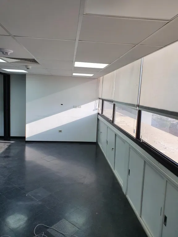 ALQUILO PISO COMPLETO EN EDIFICIO EN EL CENTRO — foto 3