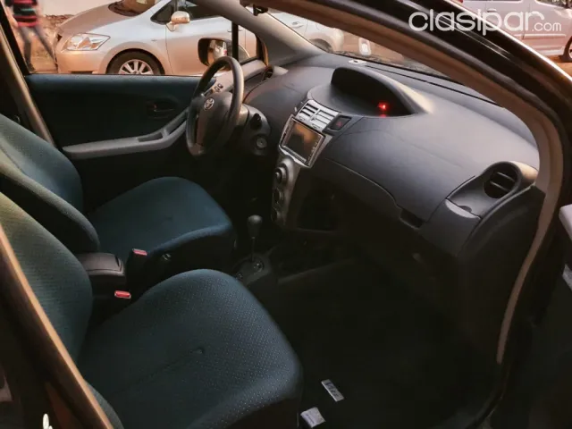 Toyota Vitz 2005 - foto 2