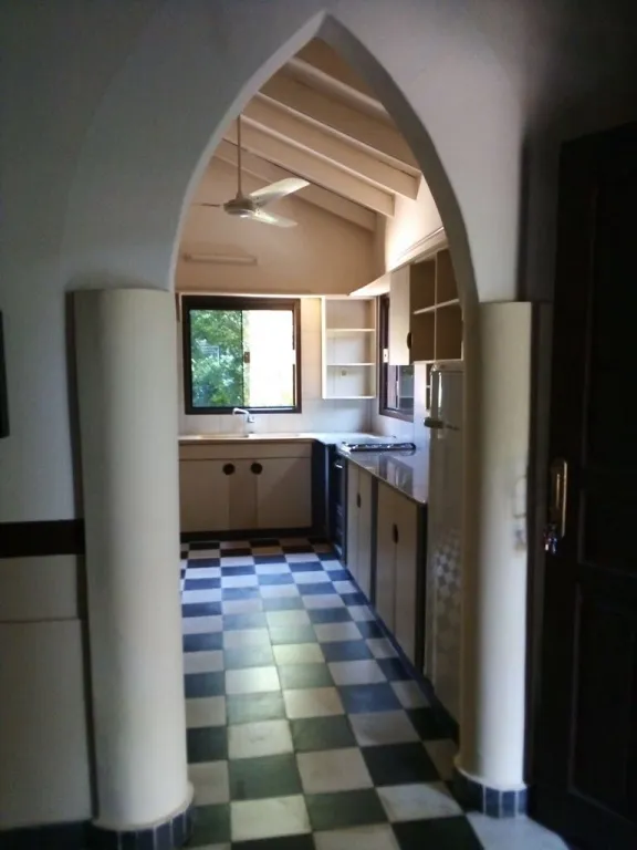 CASA EN BARRIO CONTROLADO EN AREGUÁ — foto 3