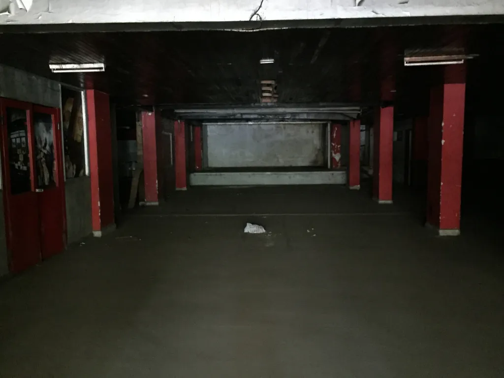 EDIFICIO SOBRE AVDA. FDO. DE LA MORA — foto 2