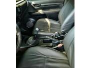 Vendo Toyota Hilux año 2019 Standert mec 4x4