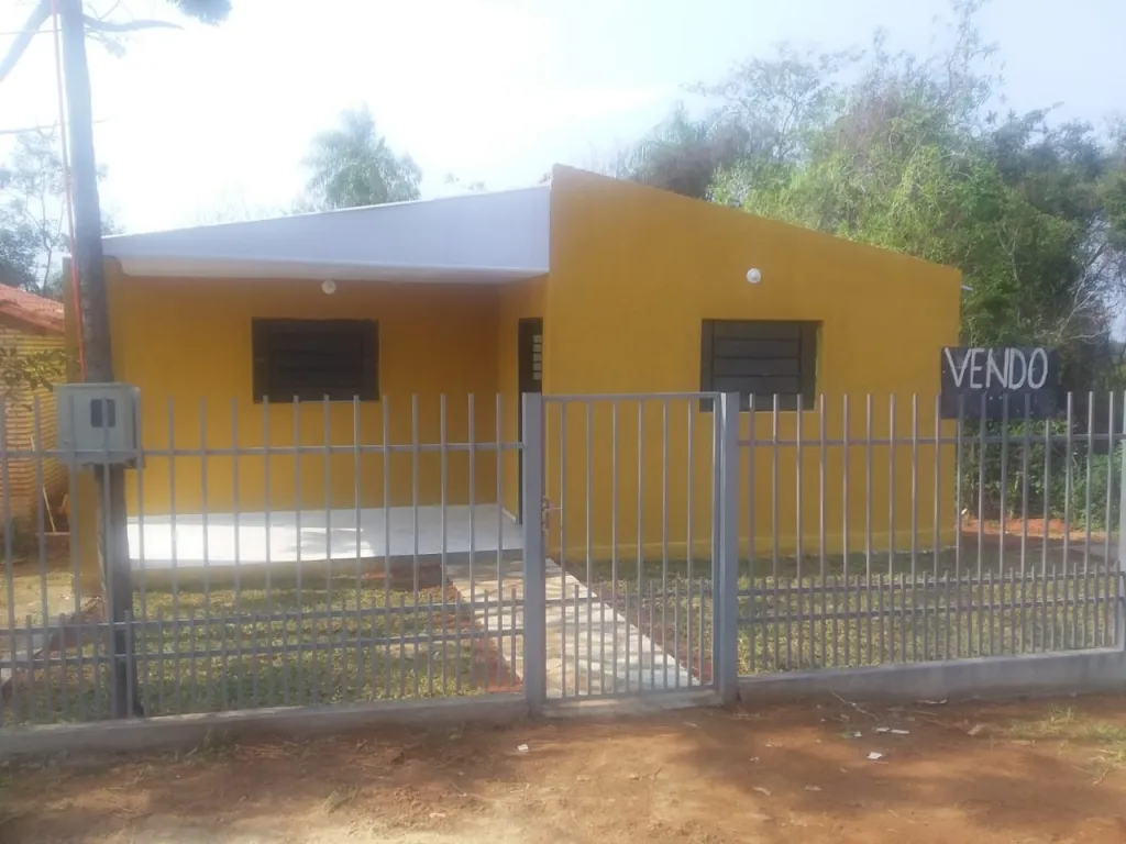 CASA ECONOMICA ZONA LUQUE 12X30mts2 — foto 3