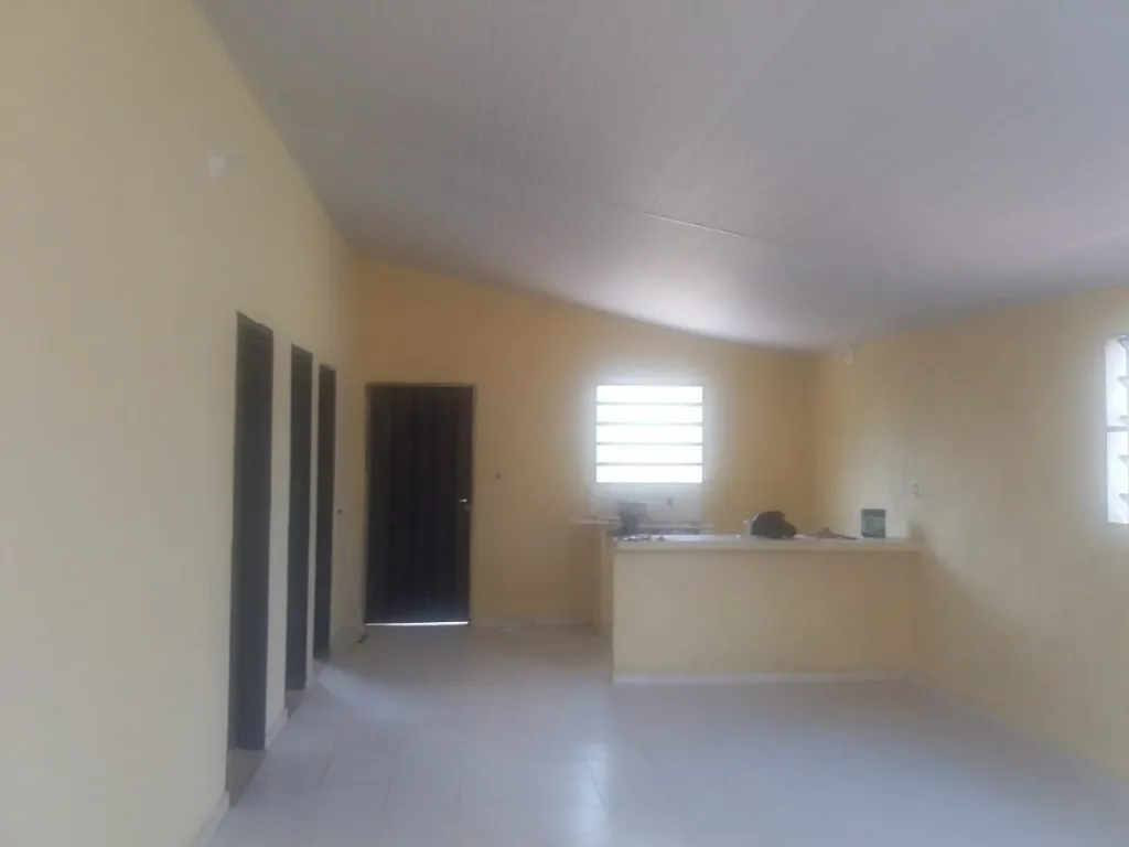 VENDO CASA ECONOMICA EN LUQUE 12x30mts2 A ESTRENAR — foto 2