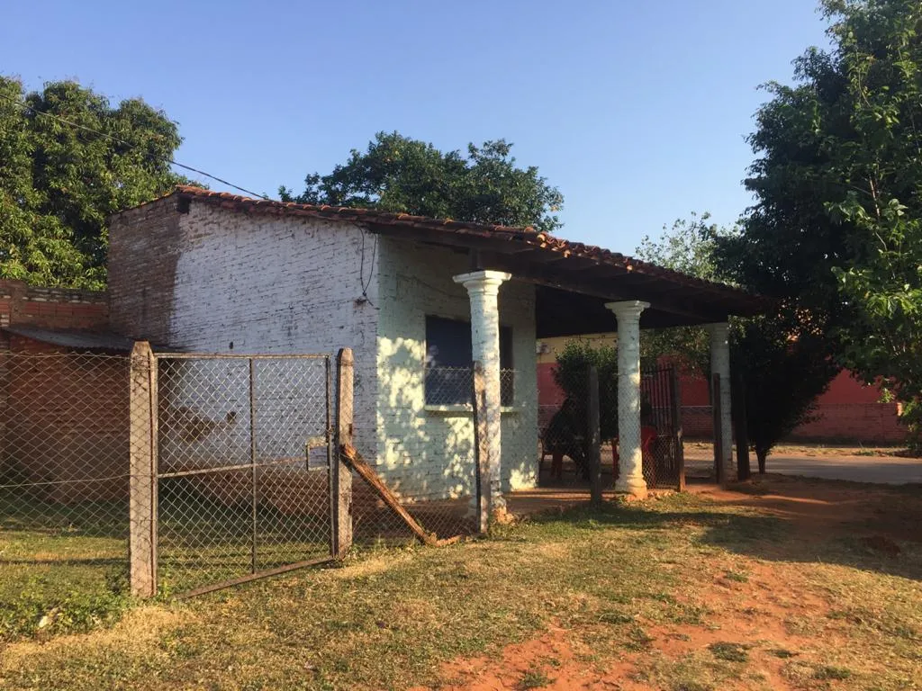 Venta de terreno en Julian A. Saldivar con CASA A REACCIONAR YO DEMOLER — foto 3