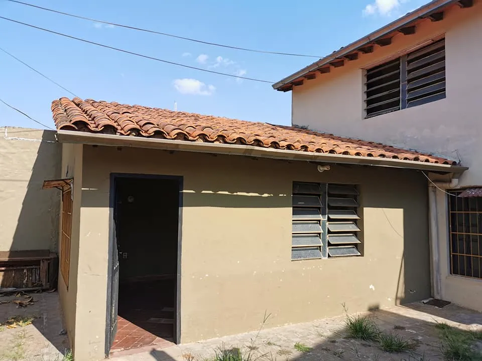 CASA EN FERNANDO DE LA MORA ZONA NORTE EN REFACCION — foto 2