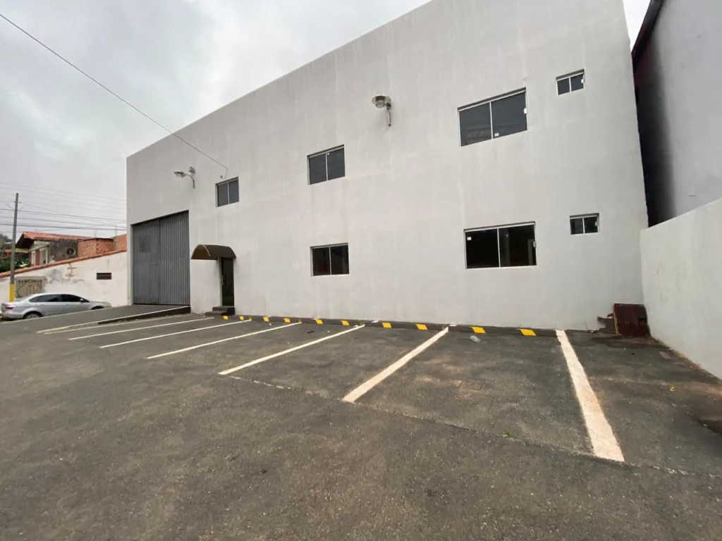 Fernando de la Mora z sur alquilo deposito de 560 m2 de construcción.- — foto 3