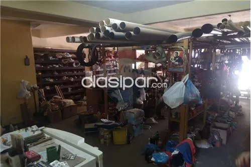 VENDO AMPLIO COMERCIAL EN LUQUE — foto 3