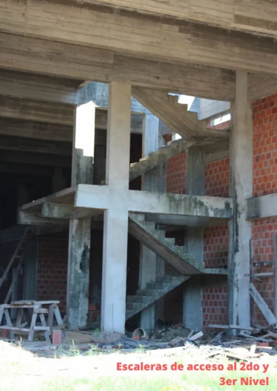 EN LIQUIDACIÓN!! PROPIEDAD INDUSTRIAL DE 1.450 M2 SOBRE MADAME LYNCH — foto 3