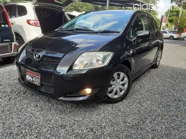 Toyota Auris 2009 - foto 2
