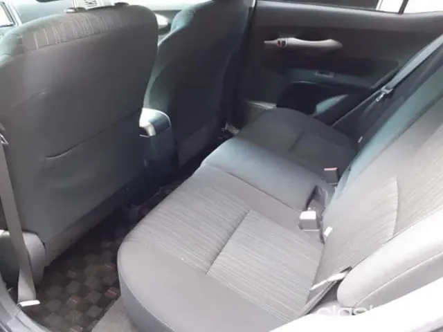 Toyota Auris 2009 — foto 7