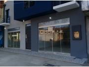ALQUILO 2 SALONES COMERCIALES SOBRE AVENIDA FERNANDO DE LA MORA