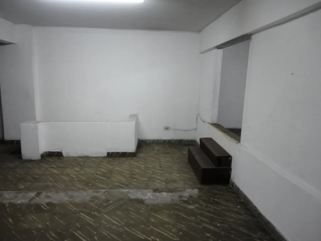 SALÓN COMERCIAL CERRO CORÁ N° 632 entre PARAGUARI Y ANTEQUERA — foto 2