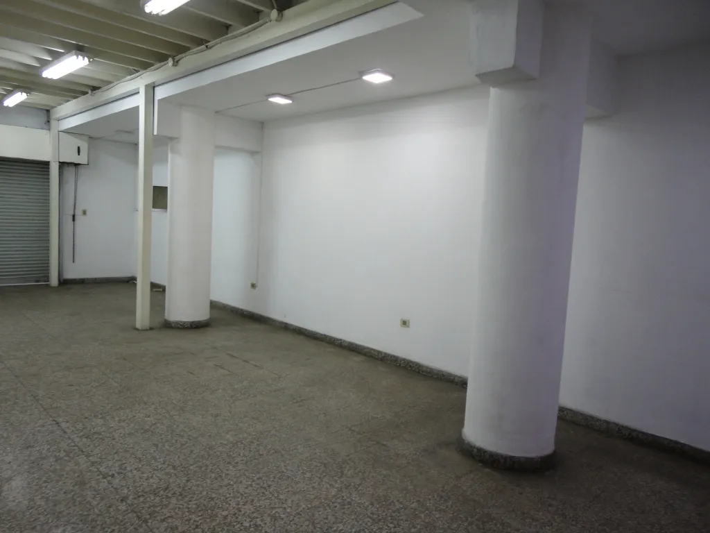 SALÓN COMERCIAL CERRO CORÁ N° 632 entre PARAGUARI Y ANTEQUERA — foto 3