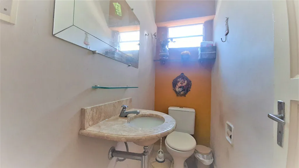 AMPLIA RESIDENCIA, A 12 CUADRA DEL CLUB SAJONIA A 148.000 usd. — foto 2