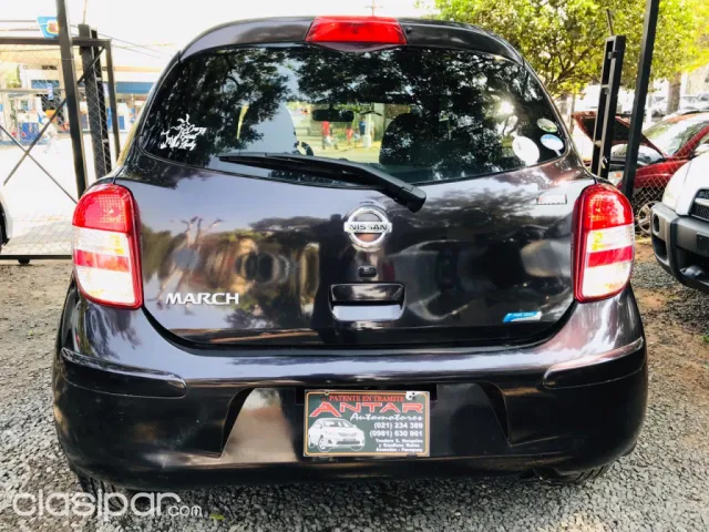 Nissan March 2010 — foto 5