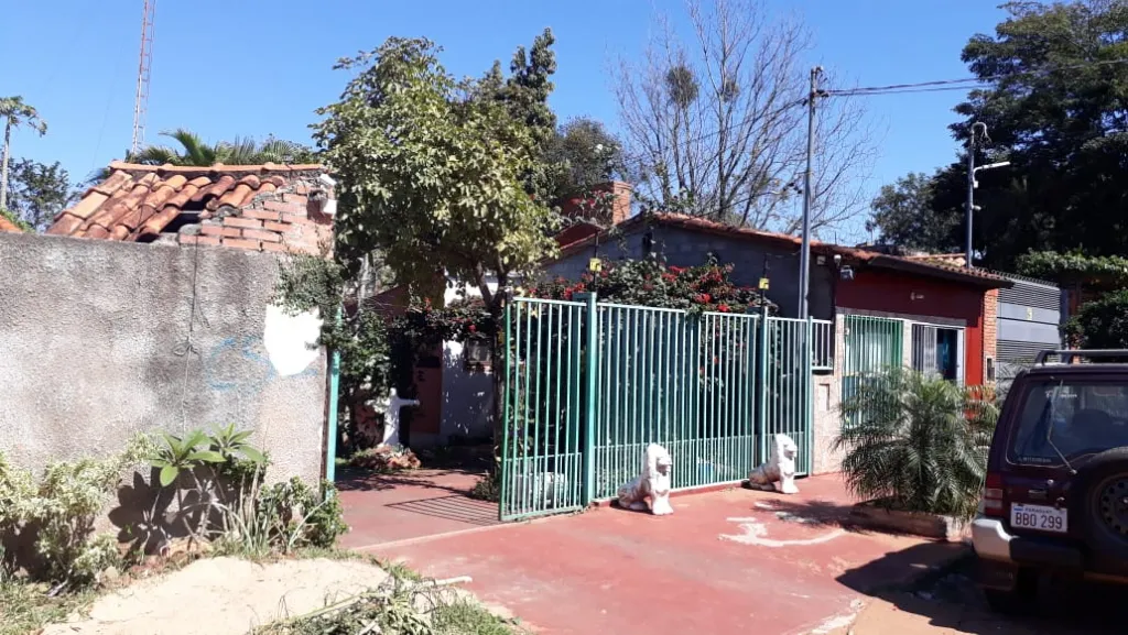 VENDO CASA CON SALON, ZONA PALACIO DE JUSTICIA, LUQUE. M6085. — foto 2
