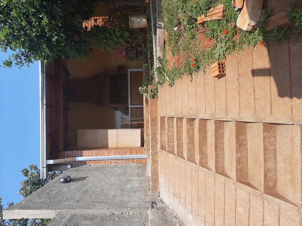 A minutos del centro, casa amplia en venta. — foto 2