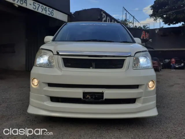 Toyota Noah 2003 — foto 3