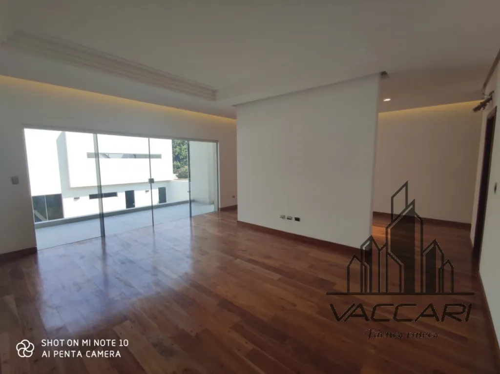 VENDO HERMOSA RESIDENCIA EN BARRIO LOS LAURELES ZONA MUNICIPALIDAD DE ASUNCIÓN — foto 3