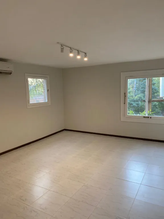 ALQUILO CASA DE 3 DORMITORIOS EN BARRIO CERRADO ZONA LOS LAURELES — foto 3