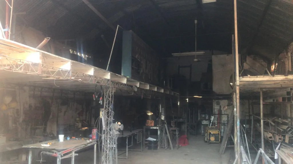 Taller Tinglado En Zona Barrio San Vicente Asunción — foto 2