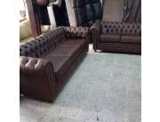 Sofas chesterfield en cuero vacuno.