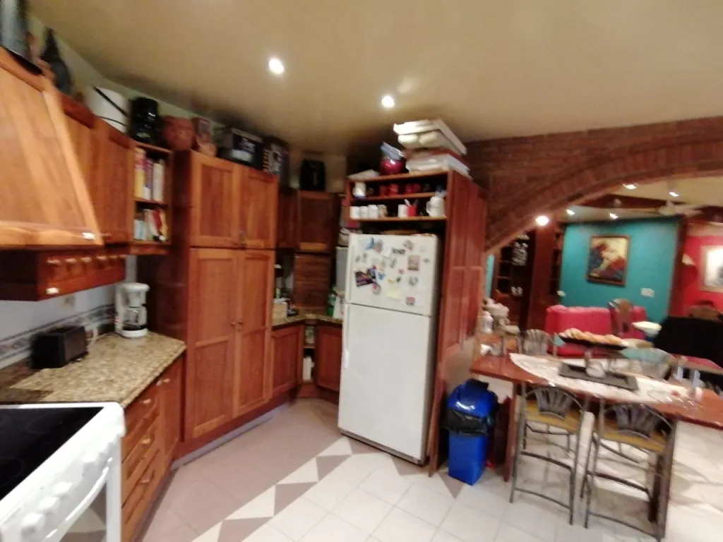 Vendo Imponente Casa en Fernando Zona Norte Barrio Lomas Verdes — foto 3