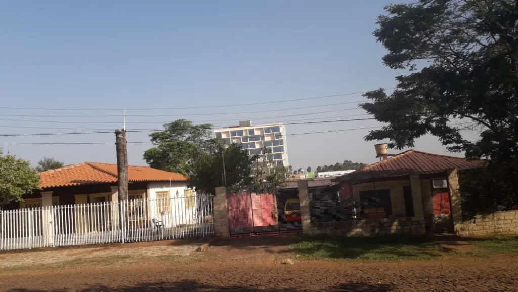 Terreno con casa. EXCELENTE UBICACIÓN km 8 akaray CDE,Frente al shopping jesuiticas. — foto 2