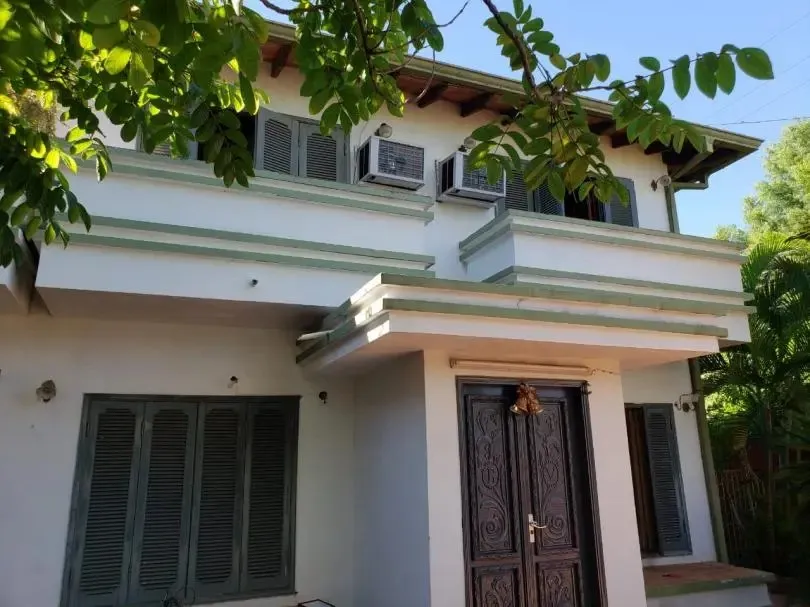 AMPLIA CASA EN ASUNCIÓN - A METROS DE LA UCA — foto 3