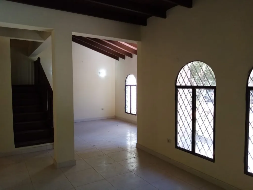 VENDO CASA EN BARRIO NAZARETH — foto 3