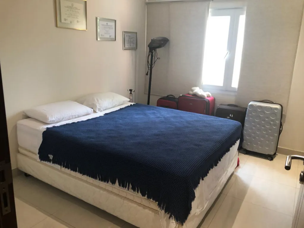 SE VENDE HERMOSO DPTO. EN EL CORAZÓN DE LAS MERCEDES — foto 3
