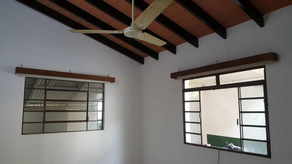 ALQUILAMOS CHALET IDEAL PARA OFICINA ZONA IDENTIFICACIONES — foto 3