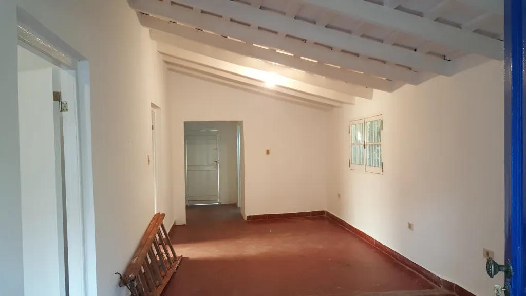 ALQUILAMOS CHALET IDEAL PARA OFICINA ZONA IDENTIFICACIONES — foto 2