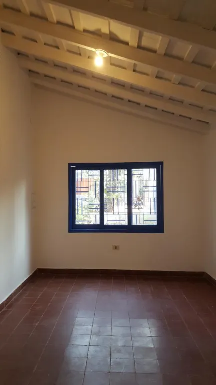 ALQUILAMOS CHALET IDEAL PARA OFICINA ZONA IDENTIFICACIONES — foto 3