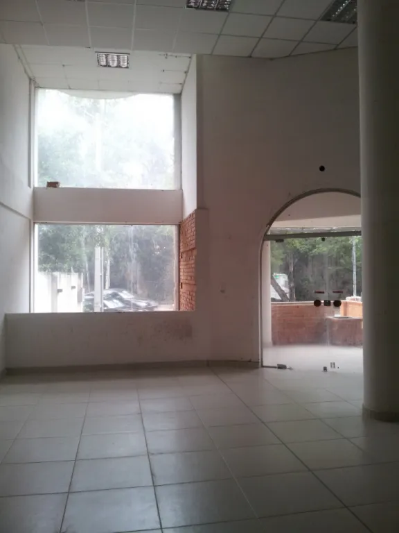 Súper oferta de Edificio Jazmin de 1635m2 sobre Mcal. Lopez, zona viaducto Madame Lynch — foto 2
