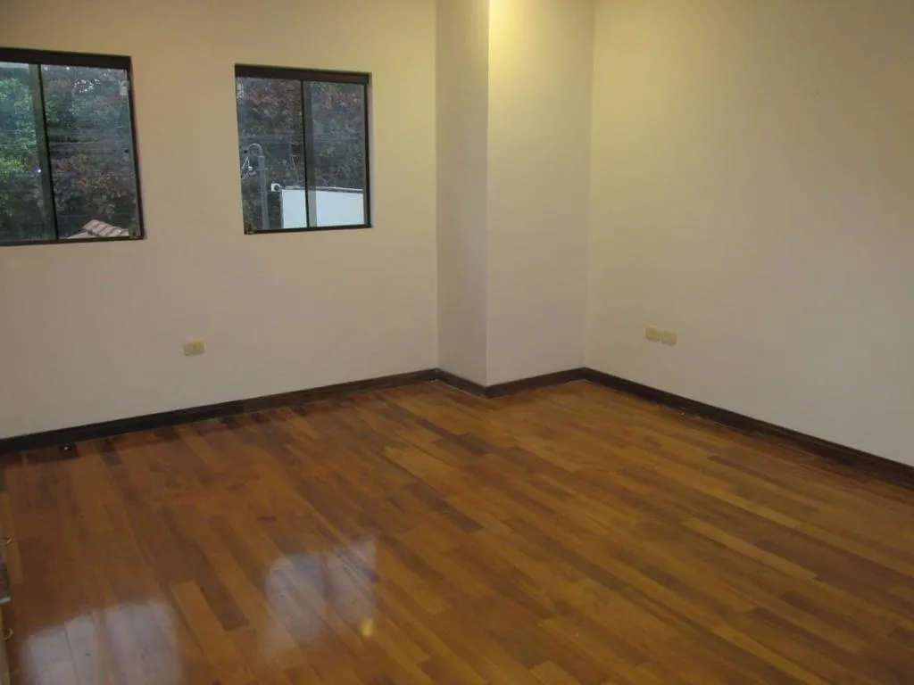 Alquilo casa en barrio Carmelitas — foto 2