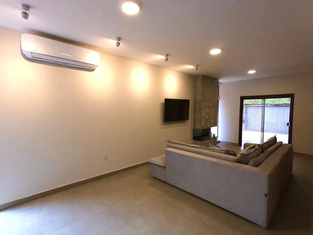 VENDO IMPONENTE Y FINA RESIDENCIA EN LAMBARE — foto 2